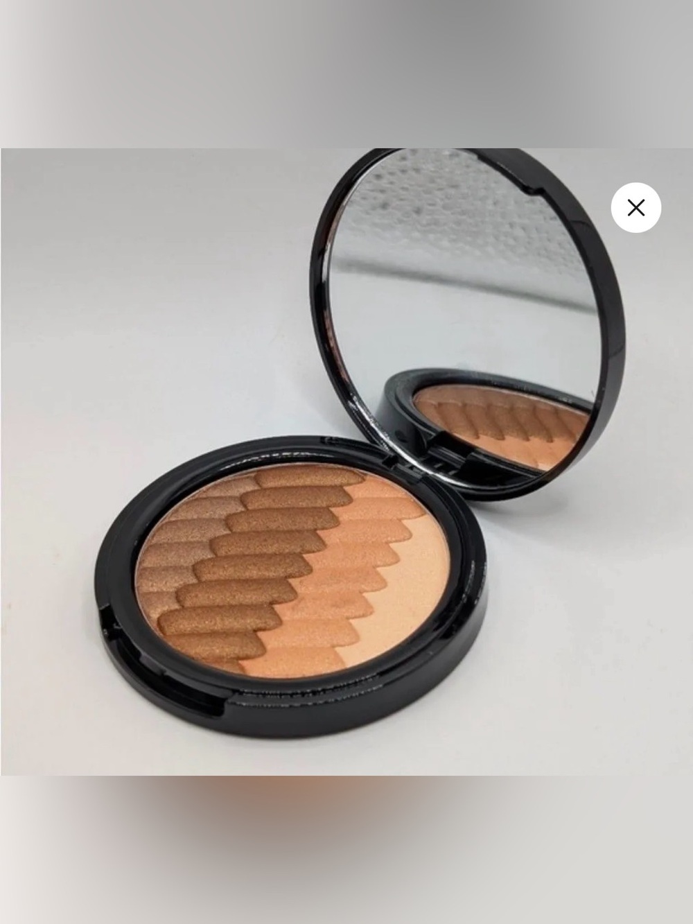Belle Beauty Chevron Eyeshadow Compact in SHADES OF MOCHA